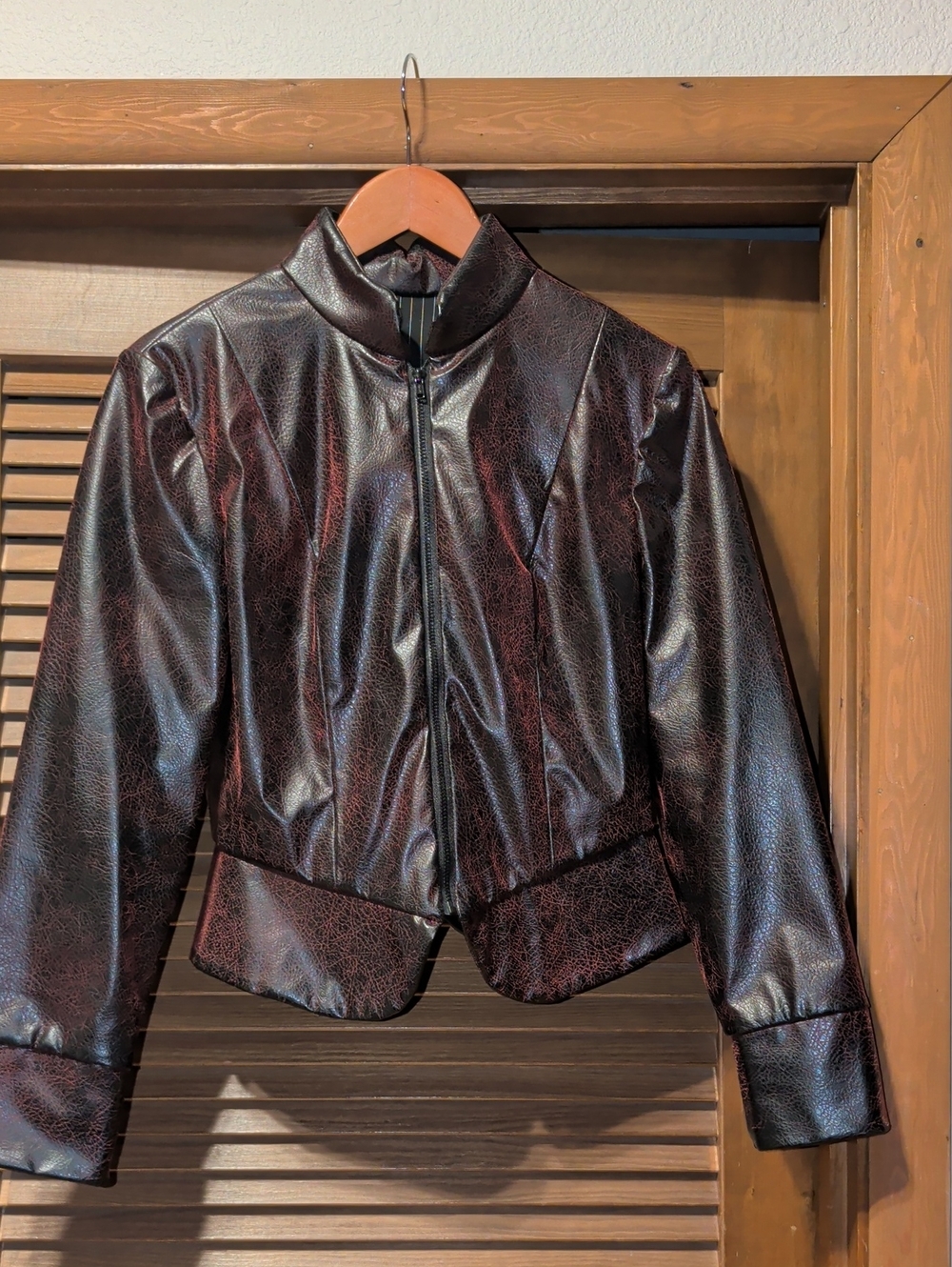 Cropped Faux Leather Snakeskin Lacket in Deep Burgundy